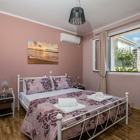 Sofia'S Apartments Razata Екстер'єр фото