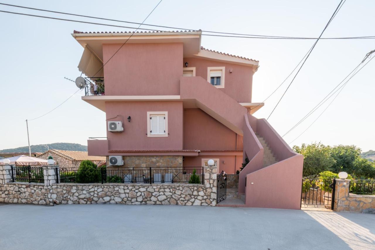 Sofia'S Apartments Razata Екстер'єр фото