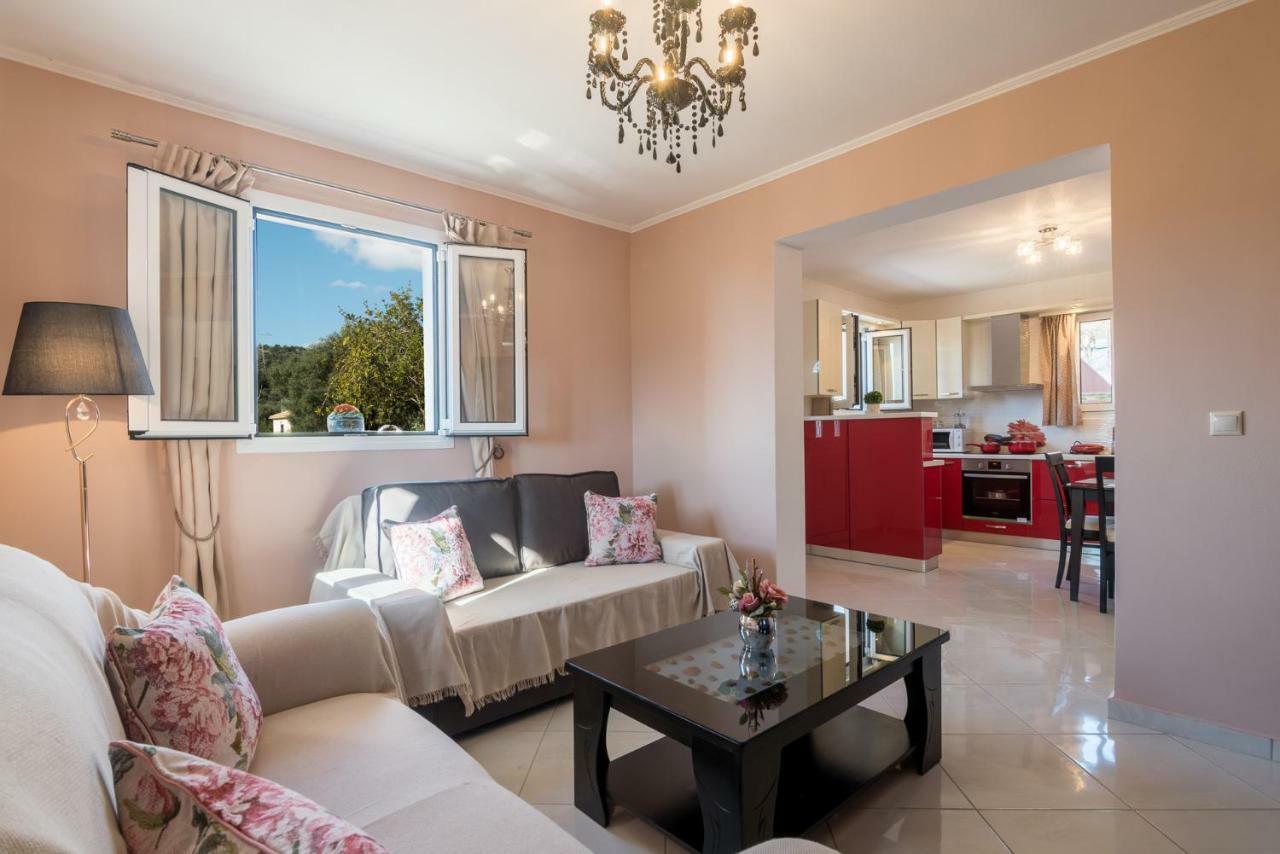 Sofia'S Apartments Razata Екстер'єр фото