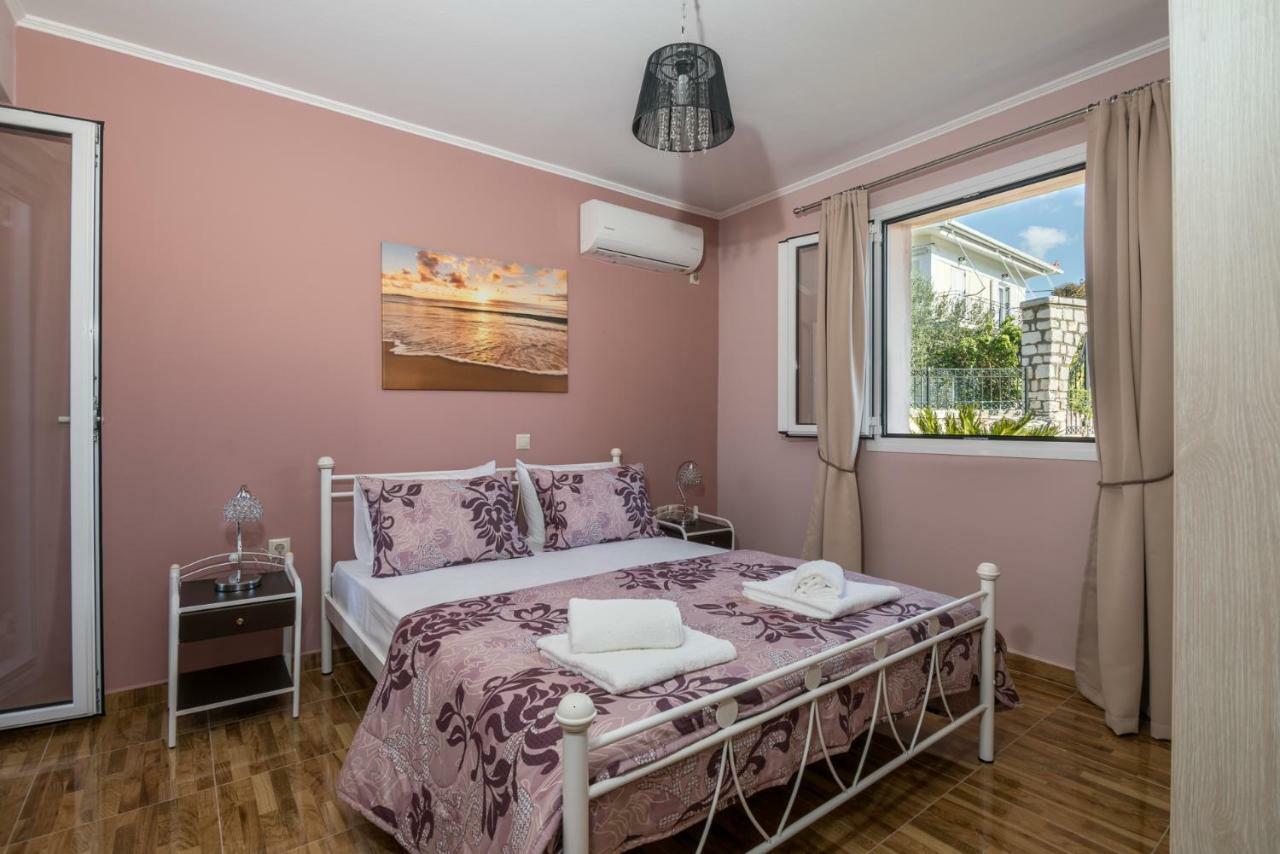Sofia'S Apartments Razata Екстер'єр фото