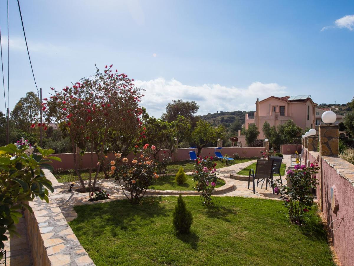 Sofia'S Apartments Razata Екстер'єр фото
